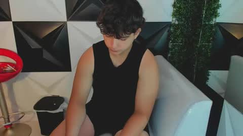 Snapshot of dani_cumboy chatting on October 13, 4:09 pm dani_cumboy online show from October 13, 4:09 pm