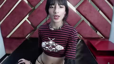 Snapshot of dani_dream chatting on December 13, 7:04 am dani_dream online show from December 13, 7:04 am