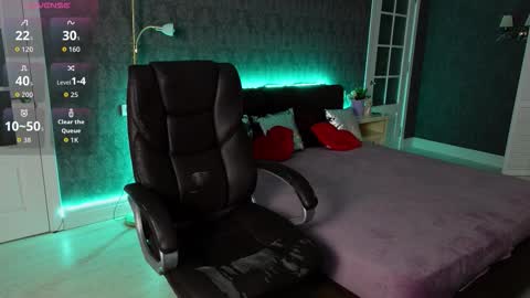 Snapshot of dani_kittys chatting on September 19, 7:23 am dani_kittys online show from September 19, 7:23 am