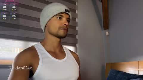 Daniel  online show from November 15, 7:04 pm