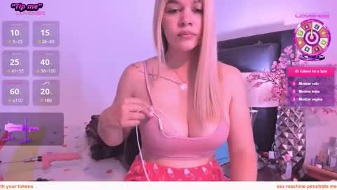 daniela online show from April 26, 1:53 pm