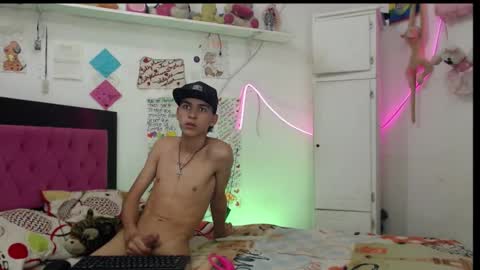 Snapshot of daniela_doll_ chatting on September 16, 10:46 pm daniela_doll_ online show from September 16, 10:46 pm