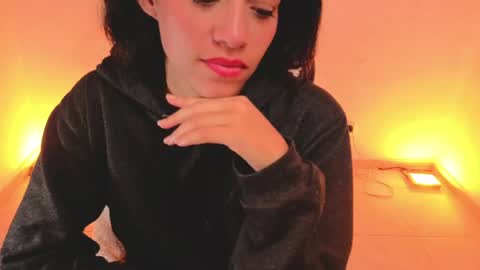 daniela_rivasthl online show from March 29, 9:11 am