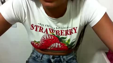 Snapshot of danielaa_foxx chatting on September 25, 8:27 pm danielaa_foxx online show from September 25, 8:27 pm
