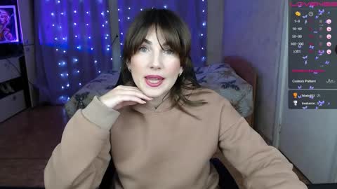 Daniela Cooper online show from November 17, 5:37 pm