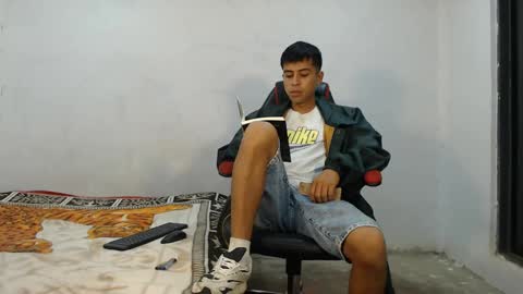 Snapshot of danielitopapii chatting on September 24, 5:03 am danielitopapii online show from September 24, 5:03 am