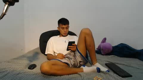 Snapshot of danielitopapii chatting on February 26, 3:03 am danielitopapii online show from February 26, 3:03 am