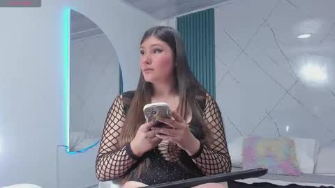 Snapshot of danielle_april chatting on October 3, 1:59 am Danielle online show from October 3, 1:59 am