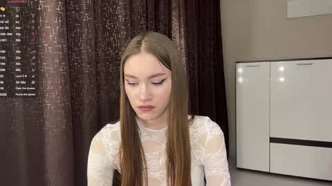 Trisha wanna play  Meow online show from April 15, 7:58 pm