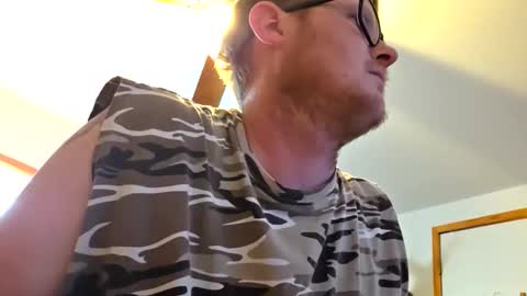 Daniel    y. online show from April 6, 9:49 pm