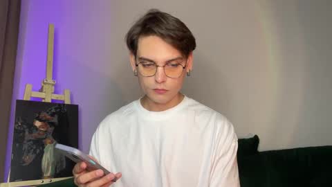 Snapshot of danieltuckerr chatting on October 25, 2:06 pm danieltuckerr online show from October 25, 2:06 pm