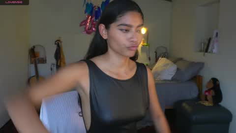 danalle .. online show from September 18, 7:51 pm