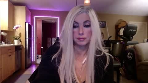 DanikaWhite69 online show from November 9, 10:19 am