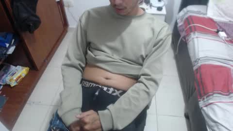 Darwin Daniel Segura Parra online show from May 16, 8:40 pm