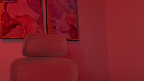 Danna Lovs online show from March 4, 10:57 am