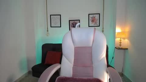 Snapshot of danna_rouse_ chatting on October 9, 10:15 pm Danna online show from October 9, 10:15 pm