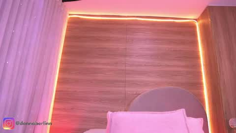 Danna Berlin  online show from May 26, 7:31 pm