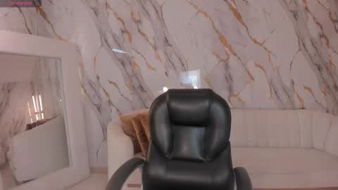 Snapshot of dannacruz_ chatting on September 29, 6:51 pm Danna Cruz online show from September 29, 6:51 pm