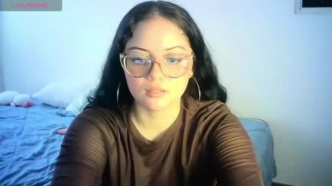 Danna  online show from May 12, 5:00 pm