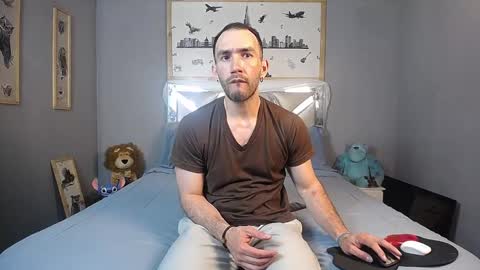 Snapshot of danny_hot_fun chatting on September 28, 7:28 am Danny and Alex online show from September 28, 7:28 am