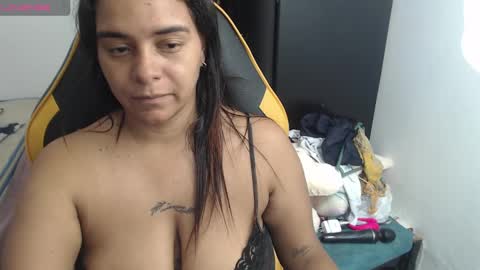 Snapshot of danny_sweettt chatting on January 10, 11:08 pm danny..........  guys I have onlyfans follow me I am new I want to share with you many things I love you online show from January 10, 11:08 pm