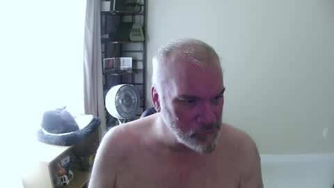 Danny bear online show from May 9, 7:42 pm