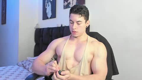 Snapshot of dante_franco chatting on December 15, 3:31 pm dante_franco online show from December 15, 3:31 pm