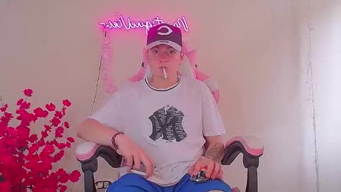 Dantegrayy online show from January 12, 8:27 pm