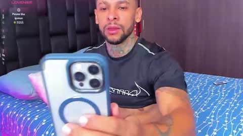 danyfitguy_ online show from February 15, 4:39 pm