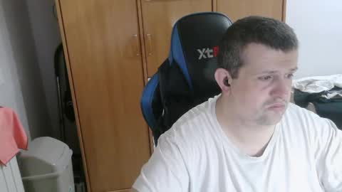 danysanchez1981 online show from May 22, 9:27 am