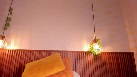 Daphne online show from March 29, 9:00 am