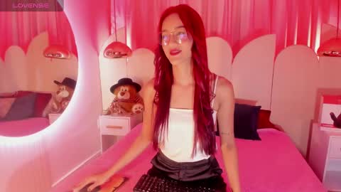 Snapshot of daphne_courtis chatting on February 25, 11:43 am Daphne online show from February 25, 11:43 am