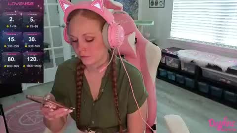 Daphne Madison online show from June 22, 5:20 pm