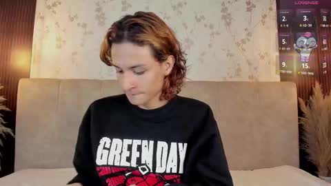 Snapshot of darcycullen chatting on September 18, 12:09 pm Darcy online show from September 18, 12:09 pm