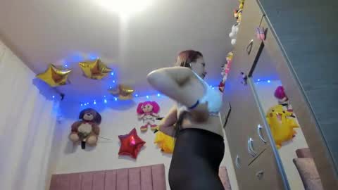 Snapshot of dariana_hot chatting on March 9, 1:37 pm dariana_hot online show from March 9, 1:37 pm
