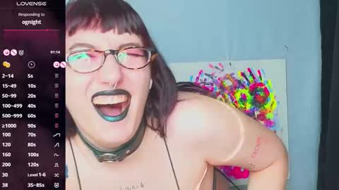 Snapshot of dario_doll_ chatting on October 20, 4:28 am Daria online show from October 20, 4:28 am