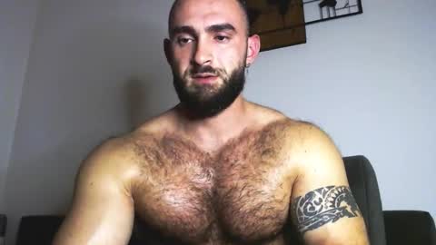 dariomuscle1993 online show from December 21, 9:32 pm
