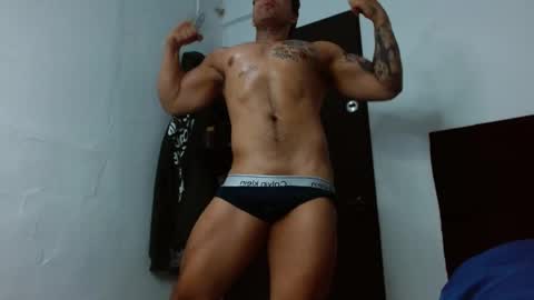 Darius Phoenix  online show from December 15, 8:38 pm