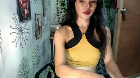 Snapshot of dark_angelxxx94 chatting on February 25, 12:05 pm yushico online show from February 25, 12:05 pm