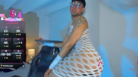 Snapshot of dark_hairy_ chatting on September 26, 4:53 am Andrew online show from September 26, 4:53 am