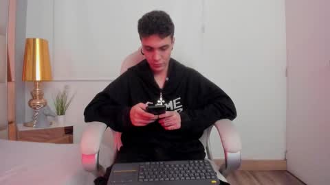 dark_sun333 online show from November 19, 10:08 pm