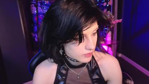 Snapshot of dark_vamp_ chatting on February 10, 4:08 am Vamp online show from February 10, 4:08 am