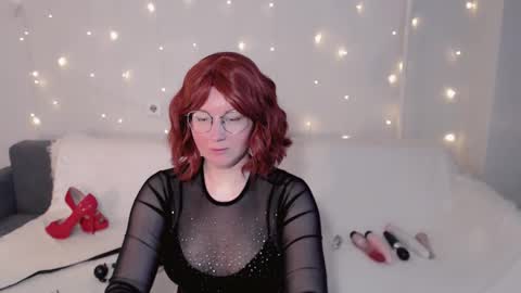 Kelly online show from February 2, 5:37 am