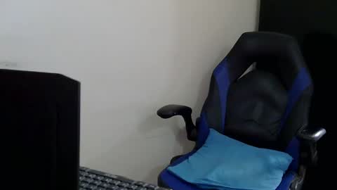 Darkkras online show from April 29, 5:30 pm