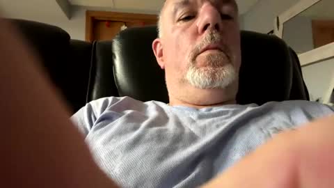 darknite083072 online show from October 4, 3:43 pm