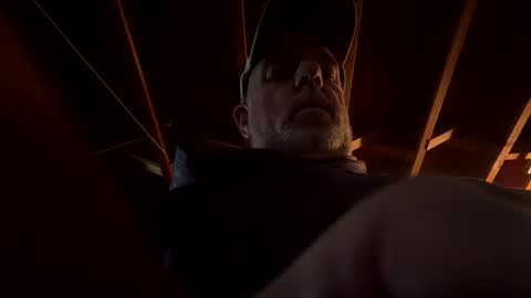 darknite083072 online show from December 22, 2:46 pm