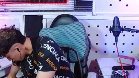 DARKO0717 online show from September 27, 3:32 pm