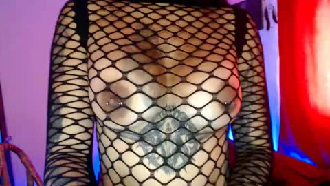 DARK  OPAL online show from November 9, 5:15 pm