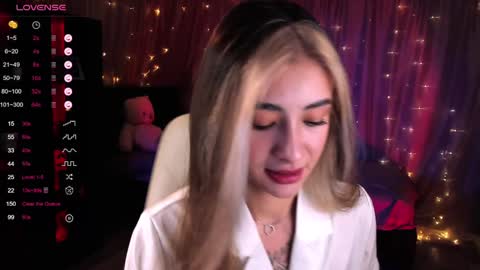 Snapshot of darlabelle chatting on January 16, 5:00 am Belle online show from January 16, 5:00 am