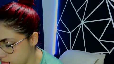 Darlyhooper online show from September 20, 2:47 am